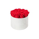 LARGE WHITE VELVET BOX WITH RED PRESERVED ROSES