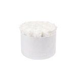 LARGE WHITE VELVET BOX WITH WHITE PRESERVED ROSES